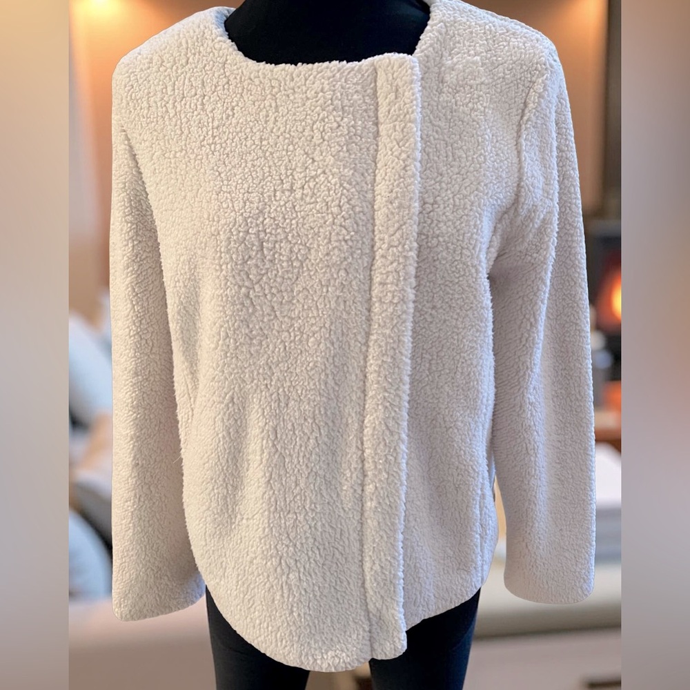 Banana Republic Ivory / Winter White Cropped Sherpa Jacket Size Medium